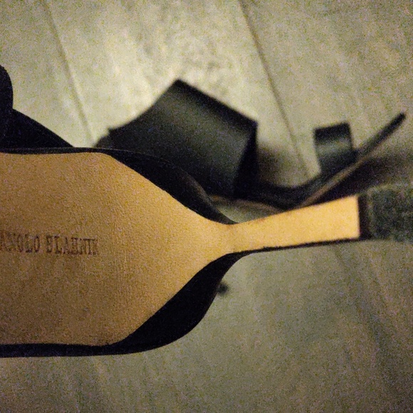Manolo Blahnik Black Leather Slingback Sandals - Picture 9 of 11